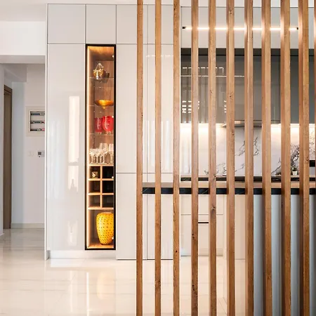 Marble Luxury Apartment *