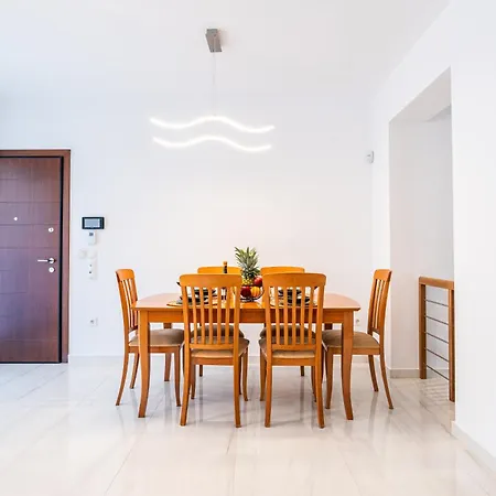 Marble Luxury Apartment Nafplio