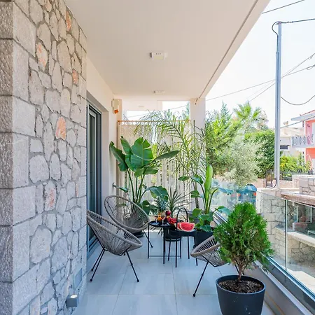 Marble Luxury Apartment